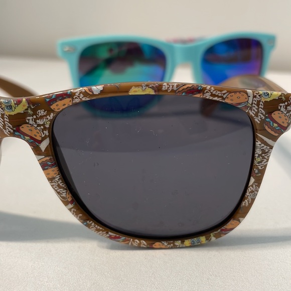 Sponge Bob Sunglasses w/ 2nd pair free - Picture 2 of 2